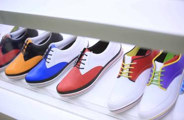 Spiked vs Spikeless Golf Shoes: Which Shoes Should I Wear? – Golf Journey  365